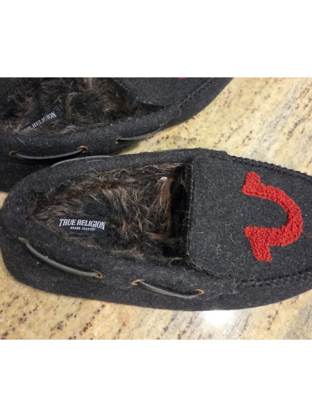 True Religion Moccasins Men's Size L 11/12 Black Red House Slippers Fur Lined